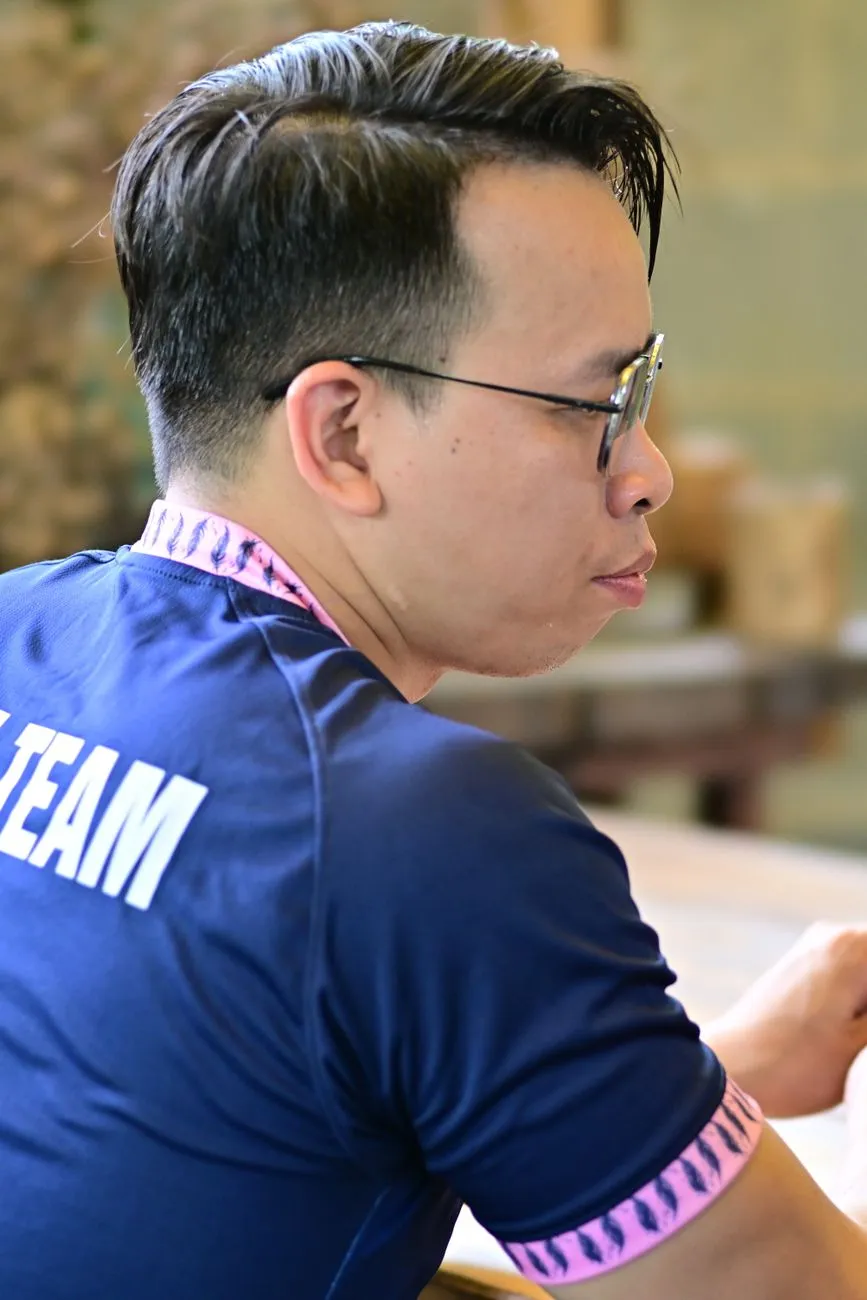 巨保朋珠宝高端定制服务流程详解：从原石选料到成品交付