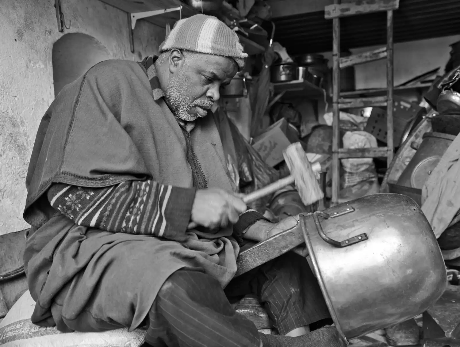 今日佳品翡翠手镯选购指南：从种水到工艺的完整解析