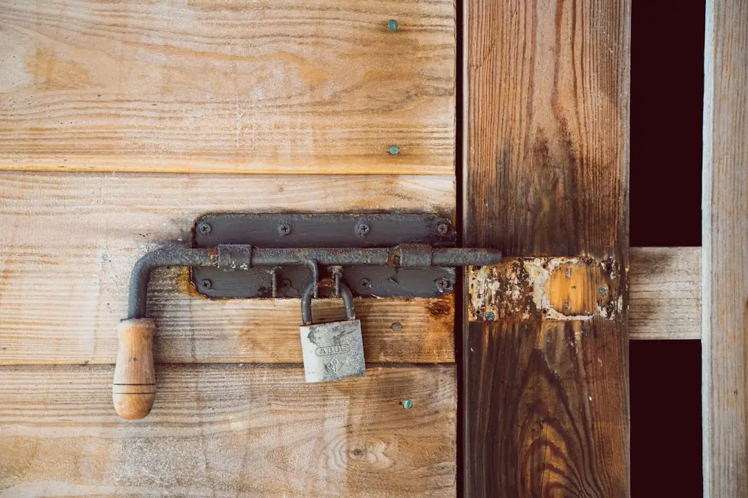 昆明珠宝定制服务流程详解：翡翠吊坠与戒指的个性化设计